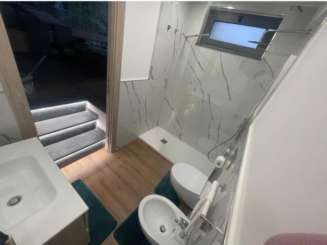 רנדצו Gd Luxury Suite מראה חיצוני תמונה